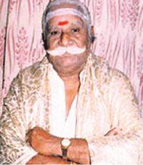 பிரபல நடிகர் மீசை முருகேசன் காலமானார்