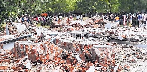 சிவகாசி அருகே பட்டாசு ஆலை வெடி விபத்தில் 3 பேர் பலி