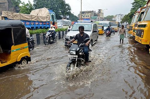 தமிழகத்தில் அடுத்த 24 மணி நேரத்துக்கு மழை நீடிக்க வாய்ப்பு