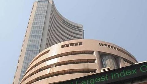 பங்குச்சந்தை: சென்செக்ஸ், நிப்டி புதிய உச்சத்தை தொட்டது