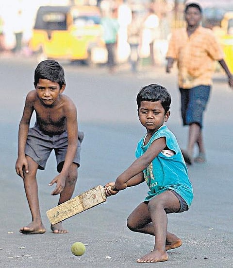 பால்ய மைதானத்தின் கிரிக்கெட்