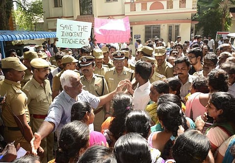 ஆசிரியர் தாக்கப்பட்ட வழக்கில் தலைமறைவாக இருந்தவர் கைது: திருச்சியில் சுற்றி வளைத்தது தனிப்படை