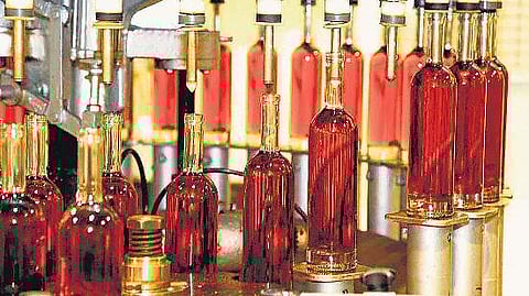 மெல்லத் தமிழன் இனி...! 37 - மது என்பது இங்கே அரசியல்!