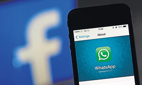 வாட்ஸ் அப்புக்கு வழிவிடும் ஃபேஸ்புக்