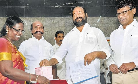 காஞ்சி, திருவள்ளூரில் கொடி நாள் விழா: ரூ.1.54 கோடி நிதி வசூலித்து காஞ்சி மாவட்டம் 2-ம் இடம்