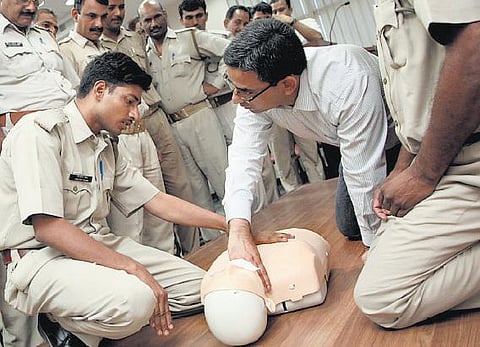 நம்மாலும் முடியும் முதலுதவி!