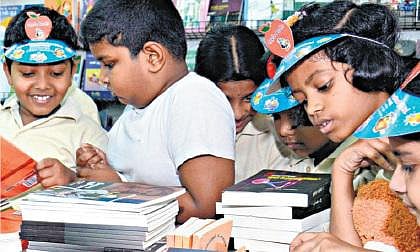 என்னது, இளைய தலைமுறை தமிழில் வாசிப்பதில்லையா?