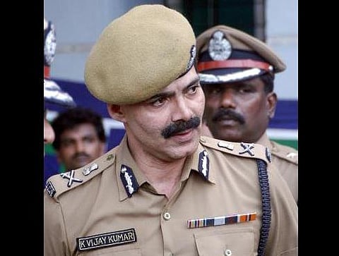 ஆயுதங்கள் இல்லாமல் மாற்றம் இல்லை!- விஜய் குமார் ஐபிஎஸ்