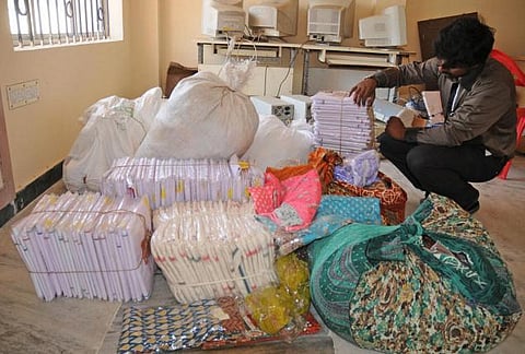 ஜனவரி முதல் வாரத்தில் இலவச வேட்டி, சேலை