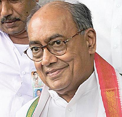 காங்கிரஸ் முழு நேர தலைவராக ராகுல் பொறுப்பேற்க வேண்டும்: திக்விஜய் சிங் விருப்பம்