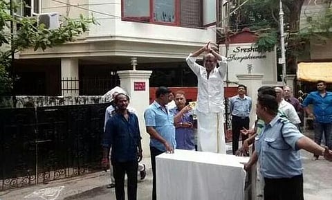 ரசிகர்களை சந்தித்தார் ரஜினி