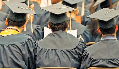 திறமை இல்லாப் பட்டதாரிகள்