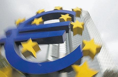 தொடர் சரிவில் யூரோ