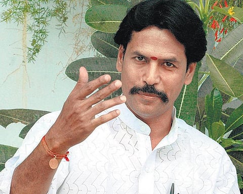 ‘கொன்னக்கோல்’ வி.வி.எஸ்.மணியன்