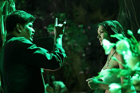 ஐ-க்கு திருநங்கைகள் எதிர்ப்பு: ஷங்கர் வீட்டின் முன்பு போராட்டம் நடத்த முடிவு