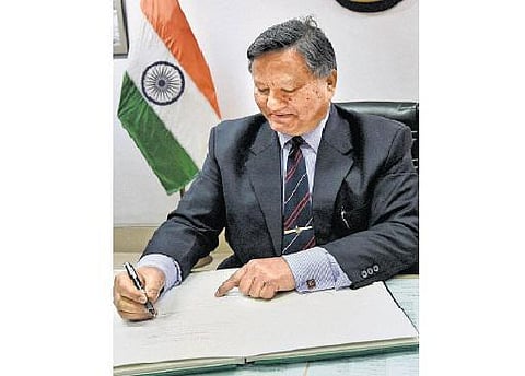 புதிய தலைமை தேர்தல் ஆணையராக பதவியேற்றார் ஹரி சங்கர் பிரம்மா