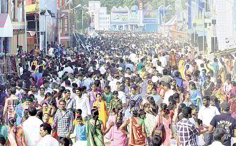சென்னையில் காணும் பொங்கல் உற்சாகம்: மெரினா, கிண்டி, வண்டலூரில் அலைமோதிய கூட்டம்
