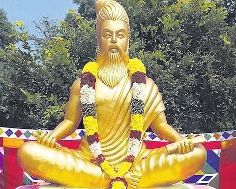 கடலூர் மத்திய சிறை வளாகத்தில் ஆயுள் கைதி வடிவமைத்த திருவள்ளுவர் சிலை திறப்பு