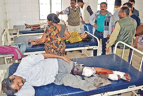 விசாரணை கைதியை விடுவிக்க நடந்த சதியா?- பிஹார் நீதிமன்றத்தில் குண்டுவெடிப்பு: போலீஸ்காரர் உட்பட 2 பேர் பலி, 17 பேர் படுகாயம்