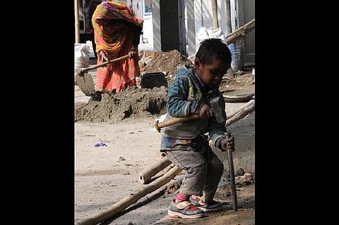 ஐதராபாத்தில் 250 குழந்தை தொழிலாளர்கள் மீட்பு: போலீஸார் அதிரடி நடவடிக்கை