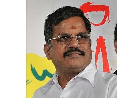 தயாரிப்பாளர் சங்க தலைவர் கலைப்புலி தாணு வீட்டில் வருமான வரி சோதனை