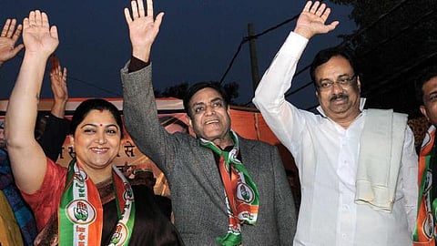 ரூ.10 லட்சத்துக்கு சூட் அணிவதா?- டெல்லி பிரச்சாரத்தில் மோடி மீது குஷ்பு தாக்கு