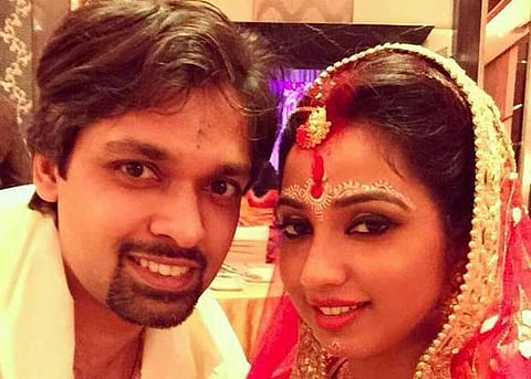 காதலரைக் கரம் பிடித்தார் பாடகி ஷ்ரேயா கோஷல்