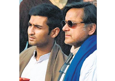 சுனந்தா புஷ்கர் மகன் ஷிவ் மேனனிடம் எஸ்ஐடி விசாரணை