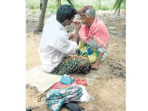 முகச்சவரம்: ரூ. 2, சிகையலங்காரம்: ரூ. 5