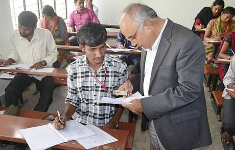 பி.எட். படிப்பு காலம் 2 ஆண்டுகளாக உயர்வு: மத்திய அரசின் அரசாணை வெளியீடு - ஆசிரியர் கல்வி கவுன்சில் தலைவர் தகவல்