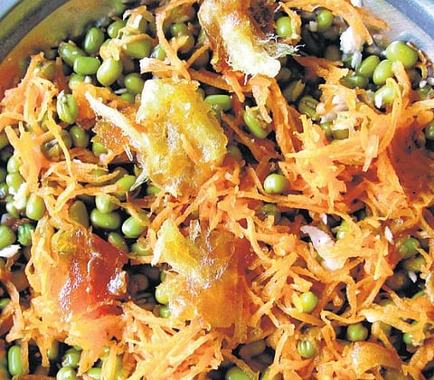 முளை கட்டிய பயறு சாலட்