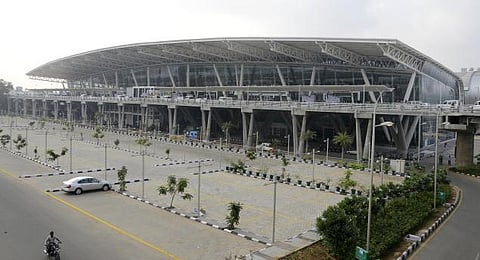 விமான நிலைய நிர்வாகம்: டாடா, அதானி குழுமம் ஆர்வம்