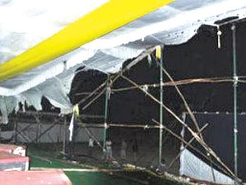 தெலங்கானாவில் சந்திரபாபு நாயுடு பங்கேற்க இருந்த மேடைக்கு தீ வைப்பு: வாக்குறுதியை நிறைவேற்றாததால் தலித் அமைப்பினர் எதிர்ப்பு