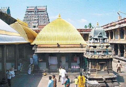 ஒரு அர்ச்சகரின் குரல்
