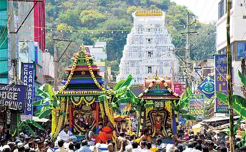 ஆந்திரா, தெலங்கானா மாநிலங்களில் மகா சிவராத்திரி கோலாகலம்