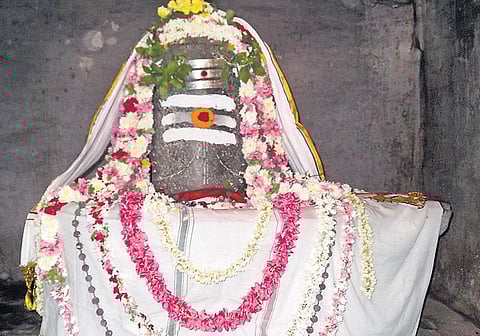 தாயும் தந்தையுமான கைலாசநாதர்