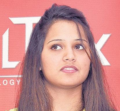 கிரானைட் ஓபன்: காலிறுதியில் தீபிகா, ஜோஷ்னா