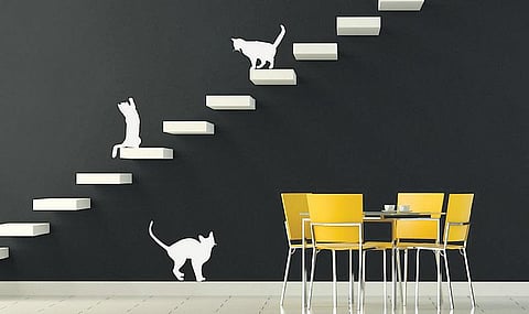 அடுக்குமாடி வீட்டை அழகாக்க ஸ்டிக்கர் போதும்!