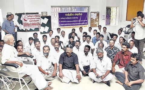 தமிழை வழக்காடு மொழியாக்க உயர் நீதிமன்ற நீதிபதிகளும் போராட வேண்டும்: தமிழறிஞர் தமிழண்ணல் வலியுறுத்தல்