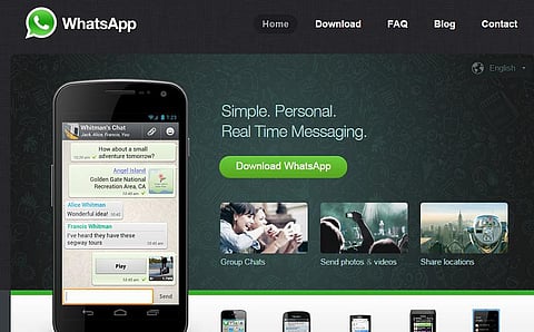 வாட்ஸ்ஆப்-பில் தோழிகளுடனான படம்: மாணவர்கள் மீது மர்ம நபர்கள் தாக்குதல்