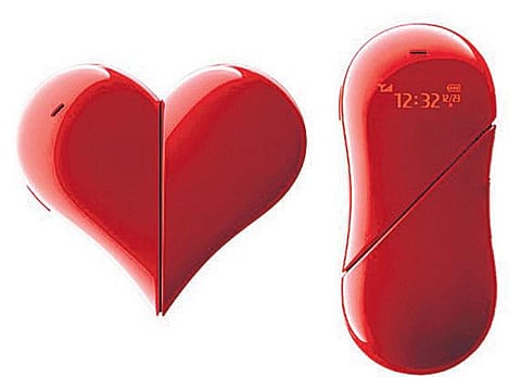 தொழில்நுட்பம்: இதய வடிவில் போன்!