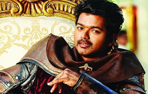 புலி அப்டேட்: விஜய் மூன்று வேடங்களில் நடிக்கிறாரா?