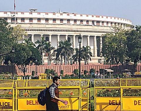 செல்போன் நிறுவனங்கள் அரசுக்கு ரூ. 19,351 கோடி நிலுவை