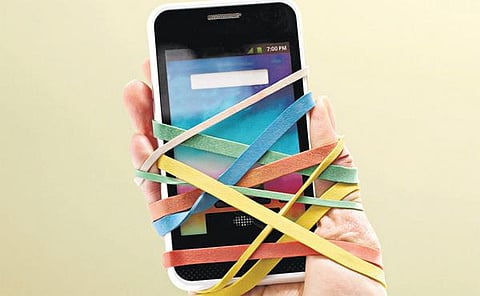 கேட்ஜட் உலகம்: ஸ்மார்ட் போன் மோகத்தில் இருந்து விடுபட