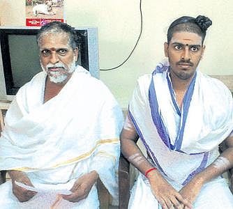 சிதம்பரம் நடராஜர் கோயிலில் ஆகம விதிகளை மீறி பாலாலயம் செய்ய தீட்சிதர்கள் எதிர்ப்பு