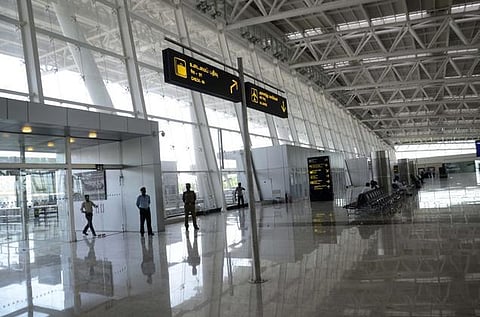 தனியார் மயமாக்கலுக்கு எதிர்ப்பு: சென்னை விமான நிலைய ஊழியர்கள் ஆர்ப்பாட்டம்