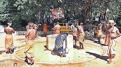 நீ தேடும் இறைவன் உனக்குள்