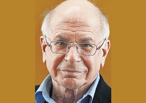 டேனியல் கானமென் 10