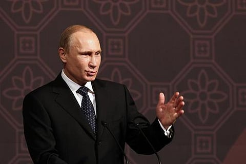 பொருளாதார வீழ்ச்சி: ஊதியத்தை குறைத்துக்கொண்ட ரஷ்ய அதிபர்