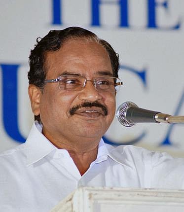 திமுக, அதிமுக, காங்கிரஸ், பாஜக இல்லாத மாற்று அணி: தமிழருவி மணியன் புதிய முயற்சி